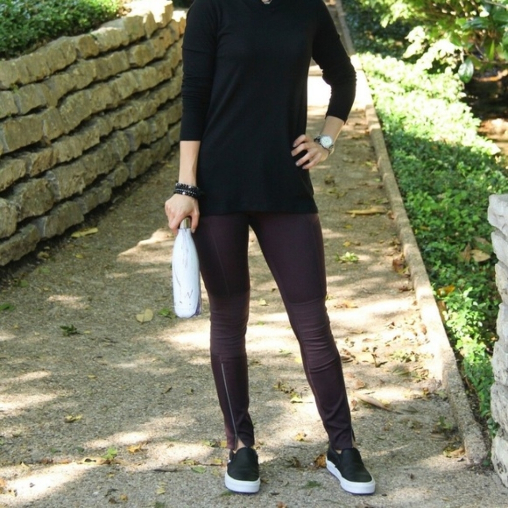 Athleta • Black Trailsetter Ponte Moto Stretch Pant size 2 - Picture 2 of 8